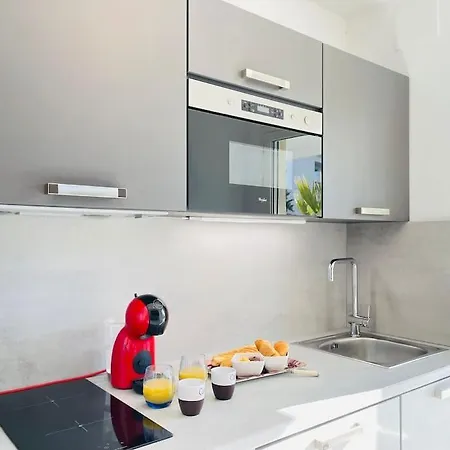 Palais Royal Yourhosthelper Apartman